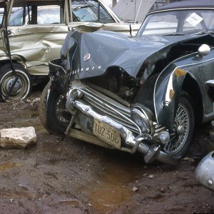 Triumph TR-4A accident001.jpg