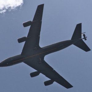 KC135sm.jpg