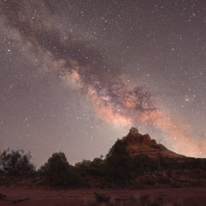 MilkyWay_Sedona_BellRock.jpg