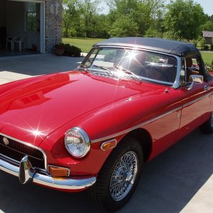 Sandys 72 MGB.jpg