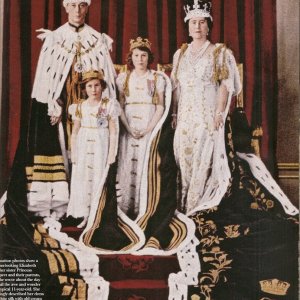GeorgeVI family.jpg
