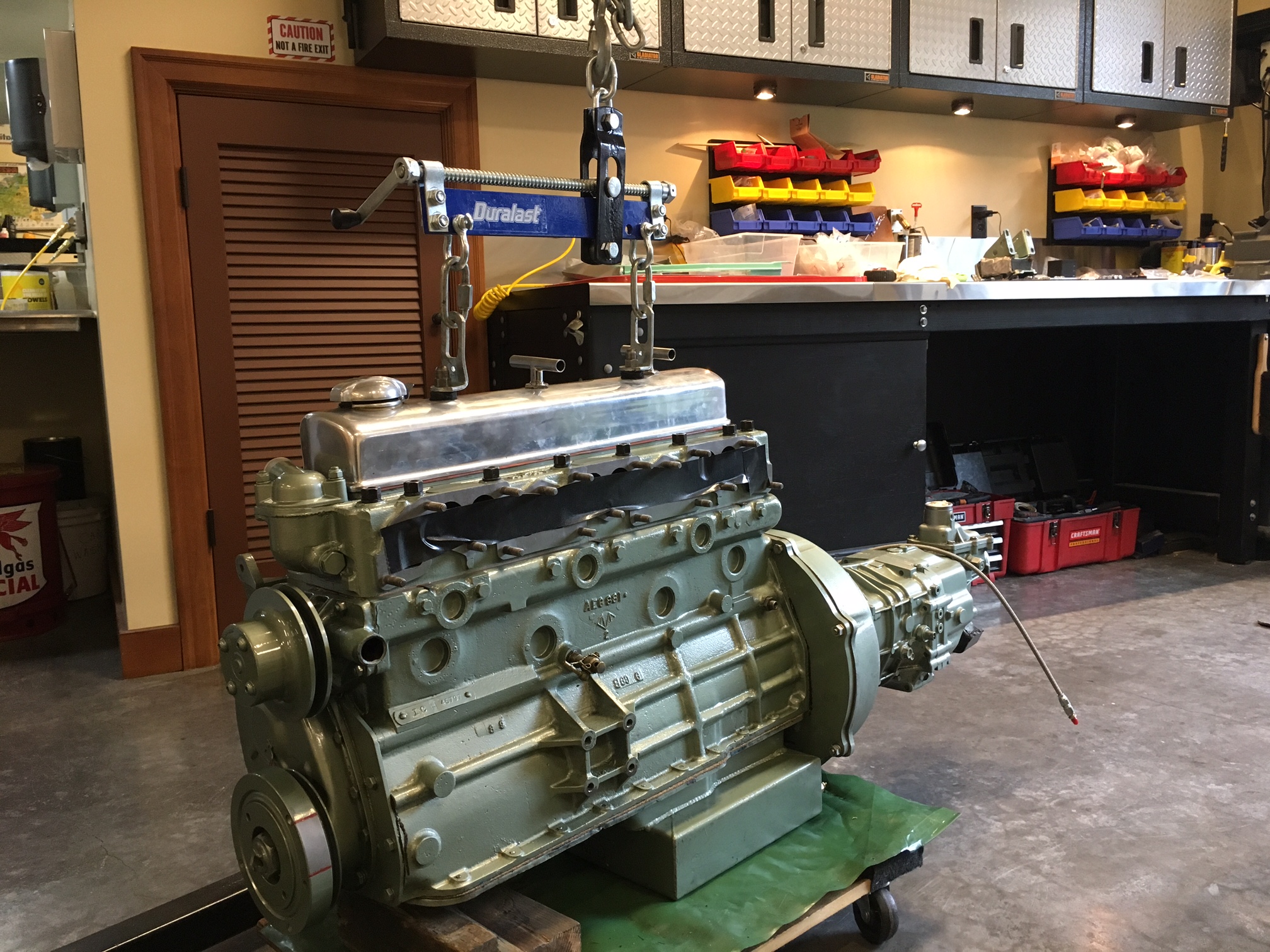 6-cylinder Race motor.JPG