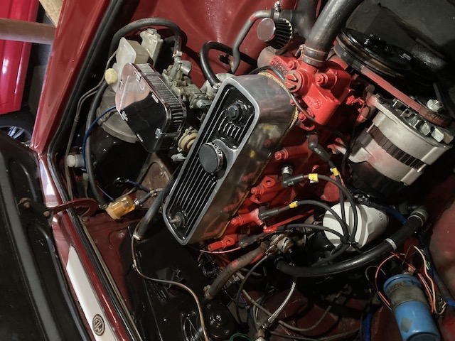 77 MGB aluminum valve cover.jpg