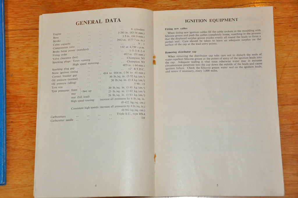 AKD1102B3.JPG
