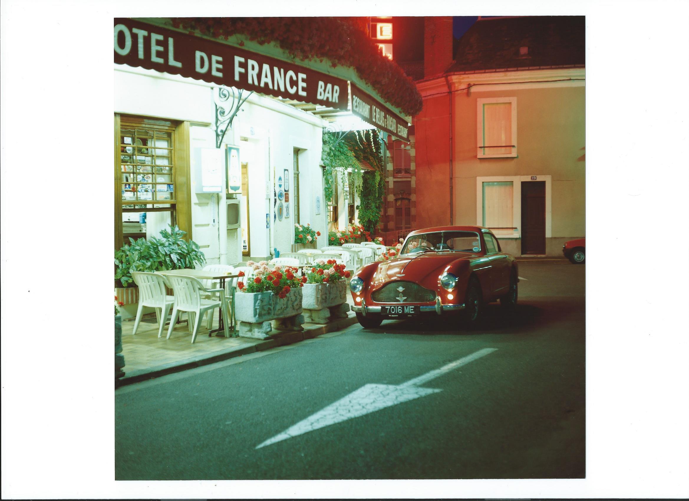Aston BD MK 111 Hôtel de France.jpg