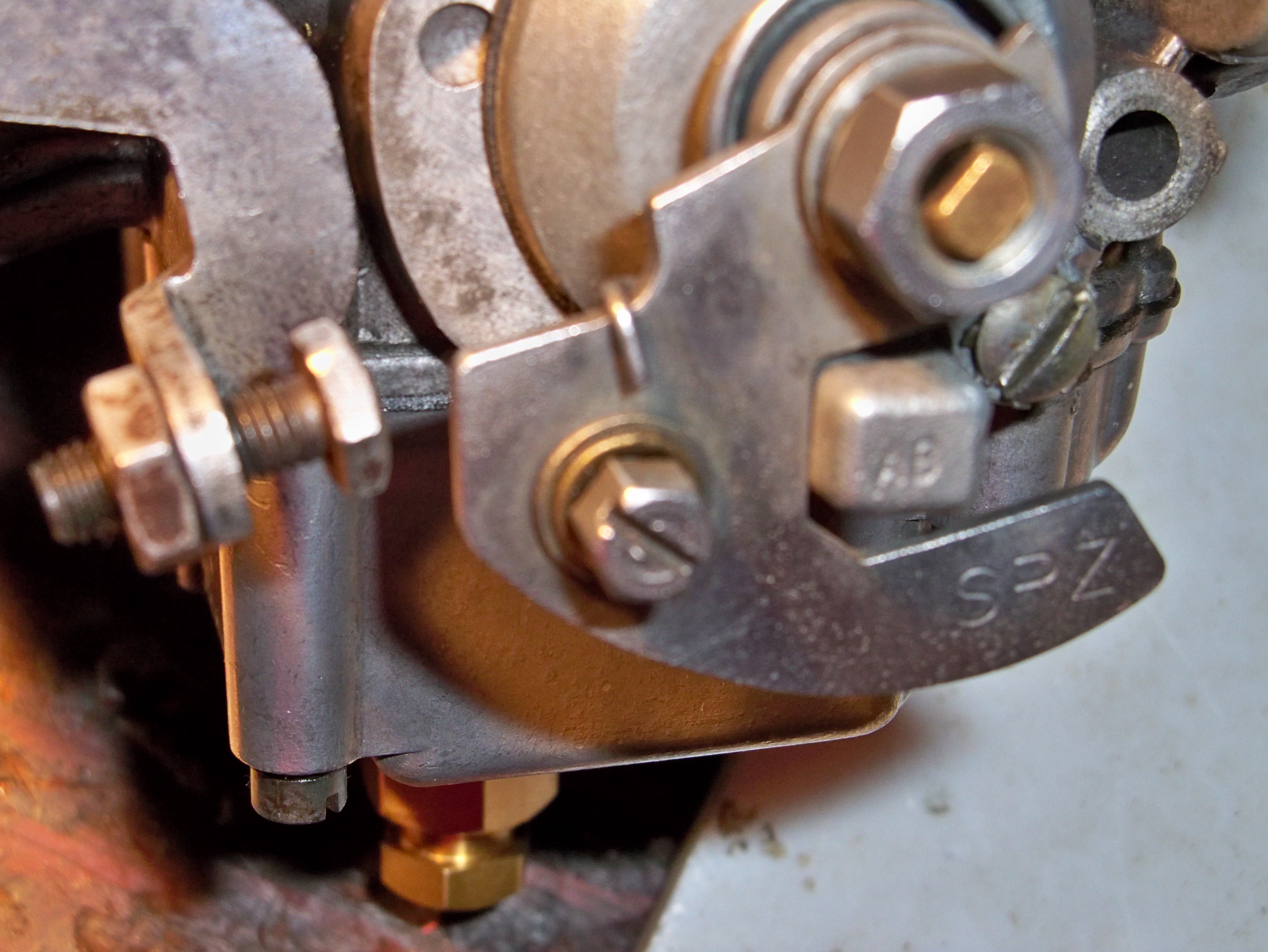 Choke...closed position 008.JPG