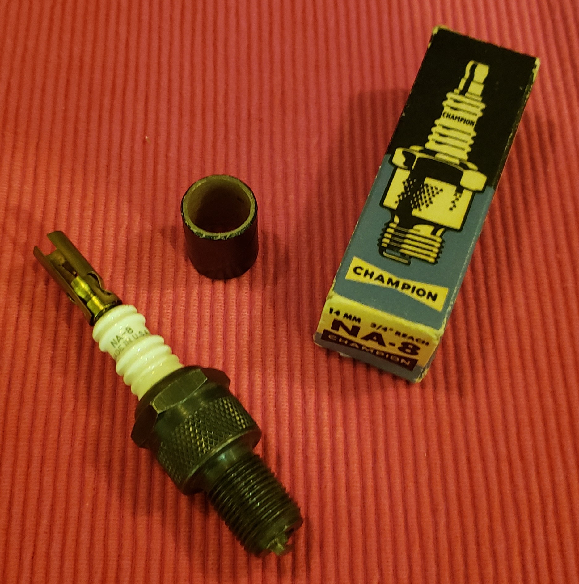 Concours NOS NA-8 Plugs.jpg