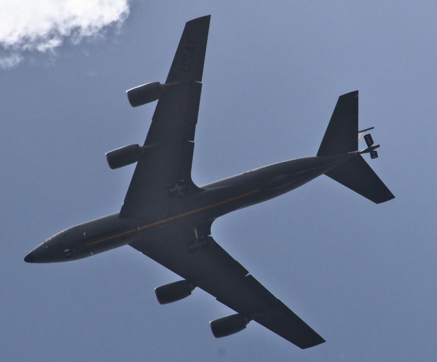KC135sm.jpg