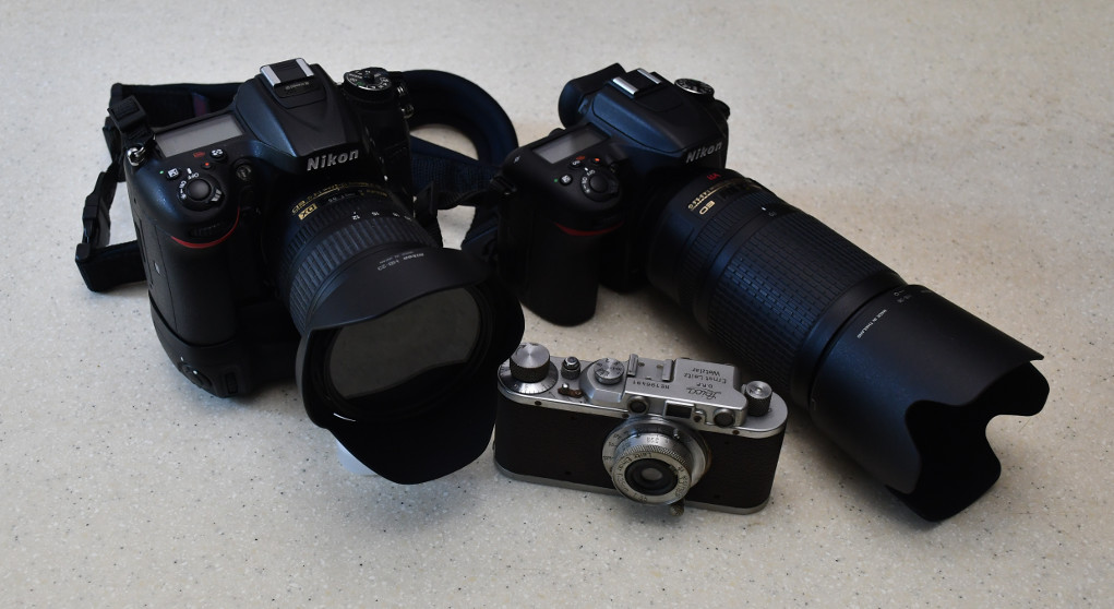 Leica-n-Nikonssm.jpg