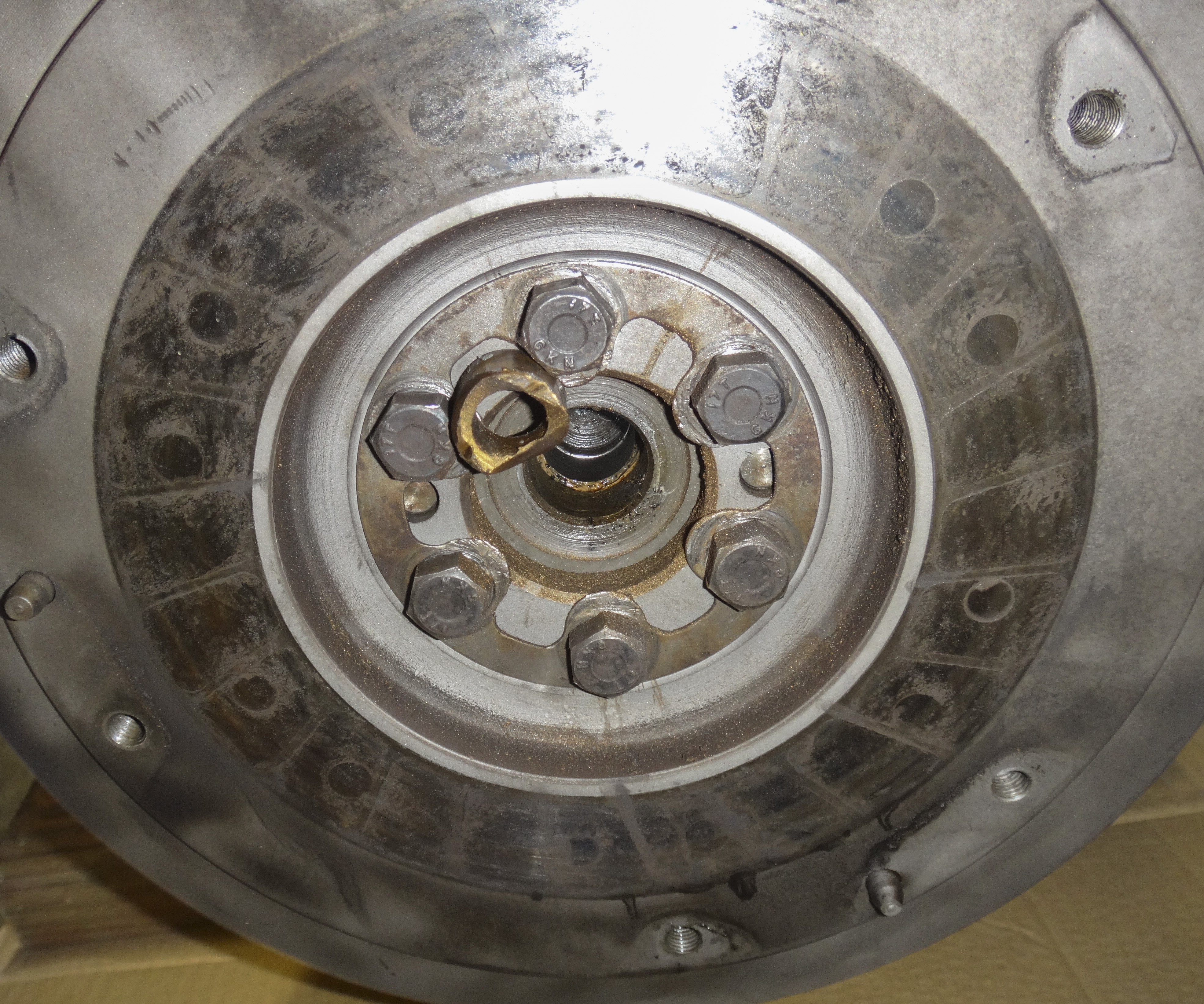 Miss-placed pilot bearing.jpg