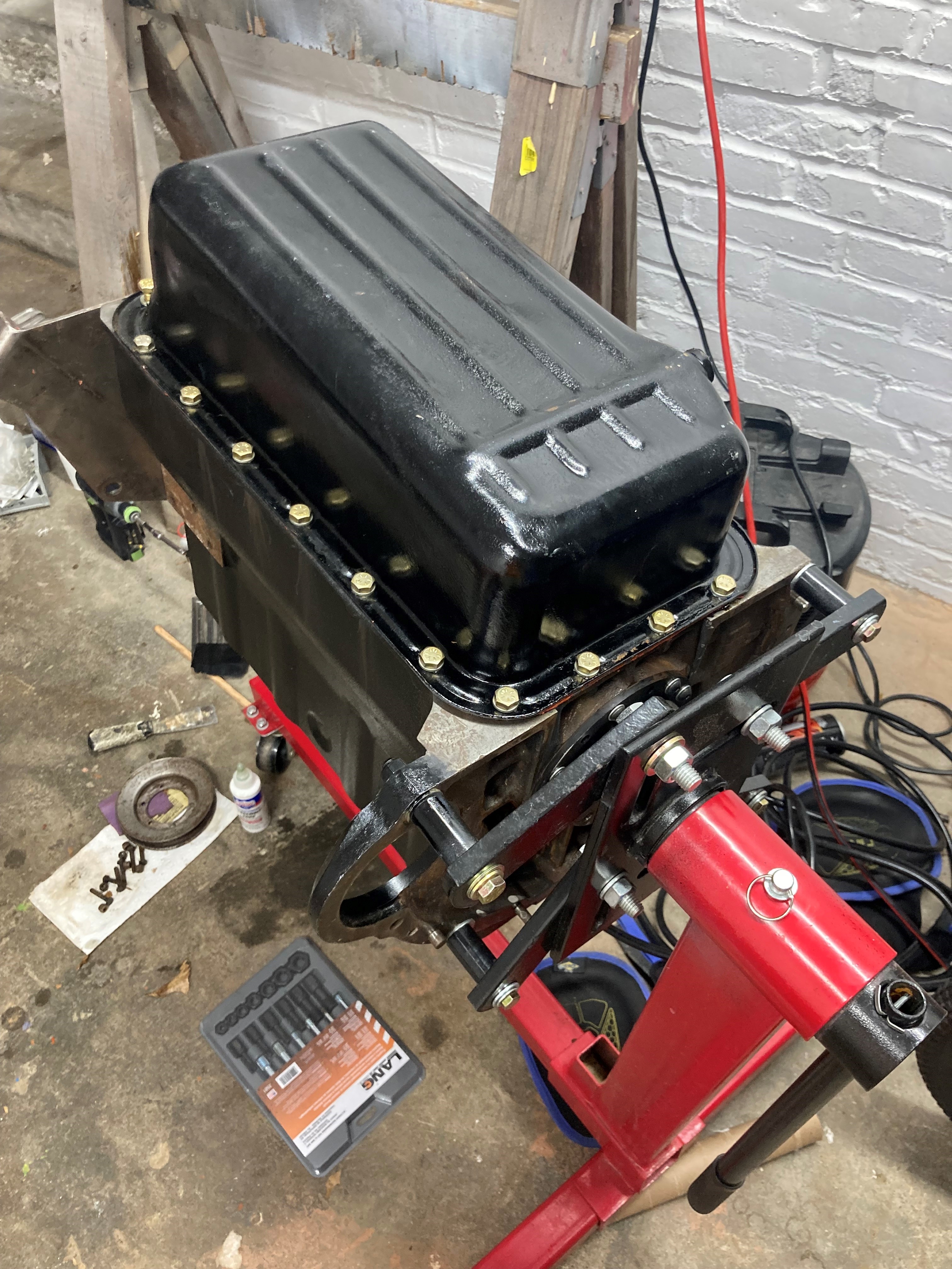 Oil pan - installed.jpg