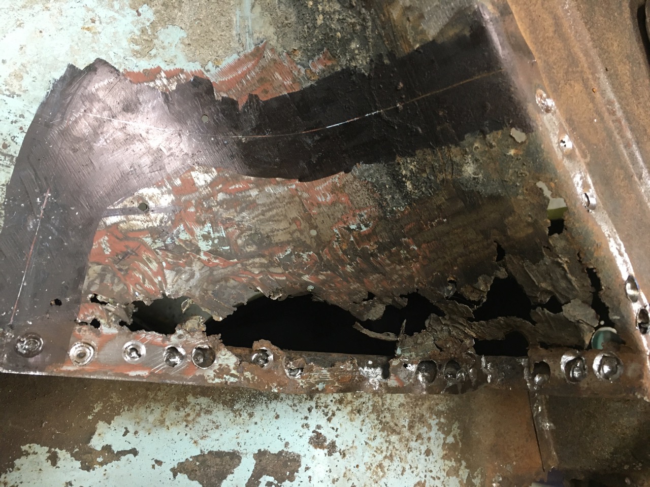 rear inner fender damage.jpg