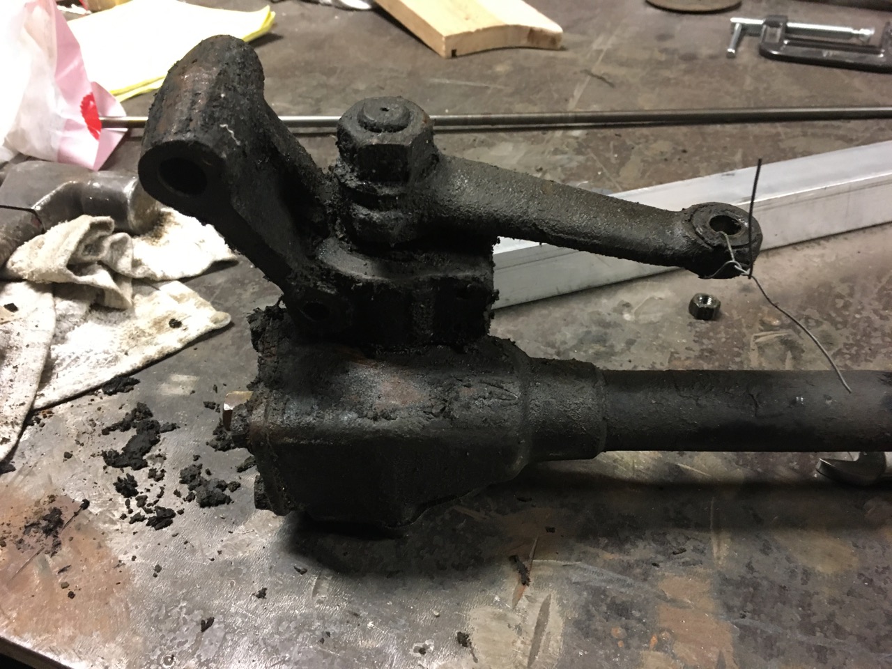 steering box before cleaning.jpg