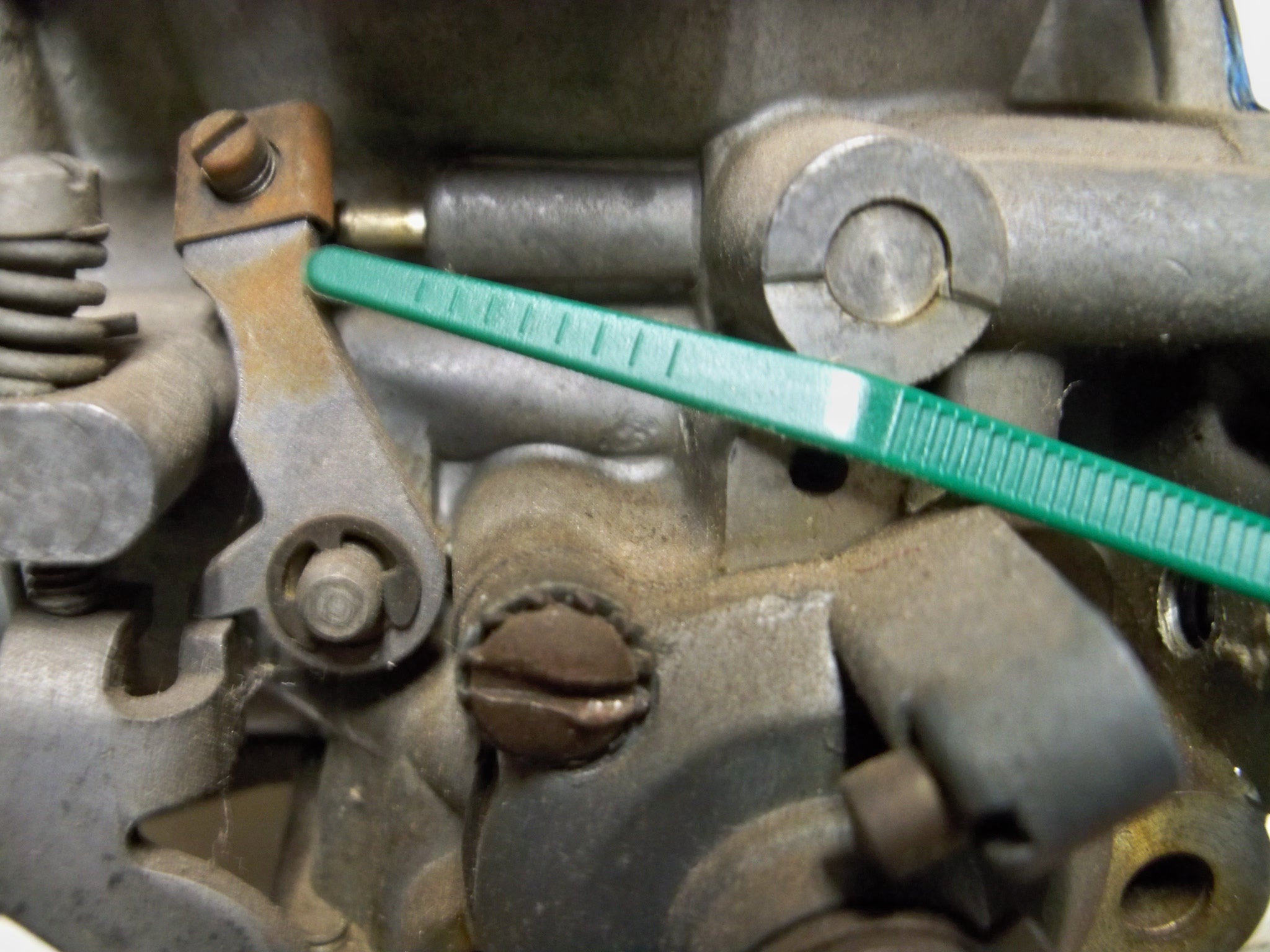 tr6 1973 vent valve 001.JPG