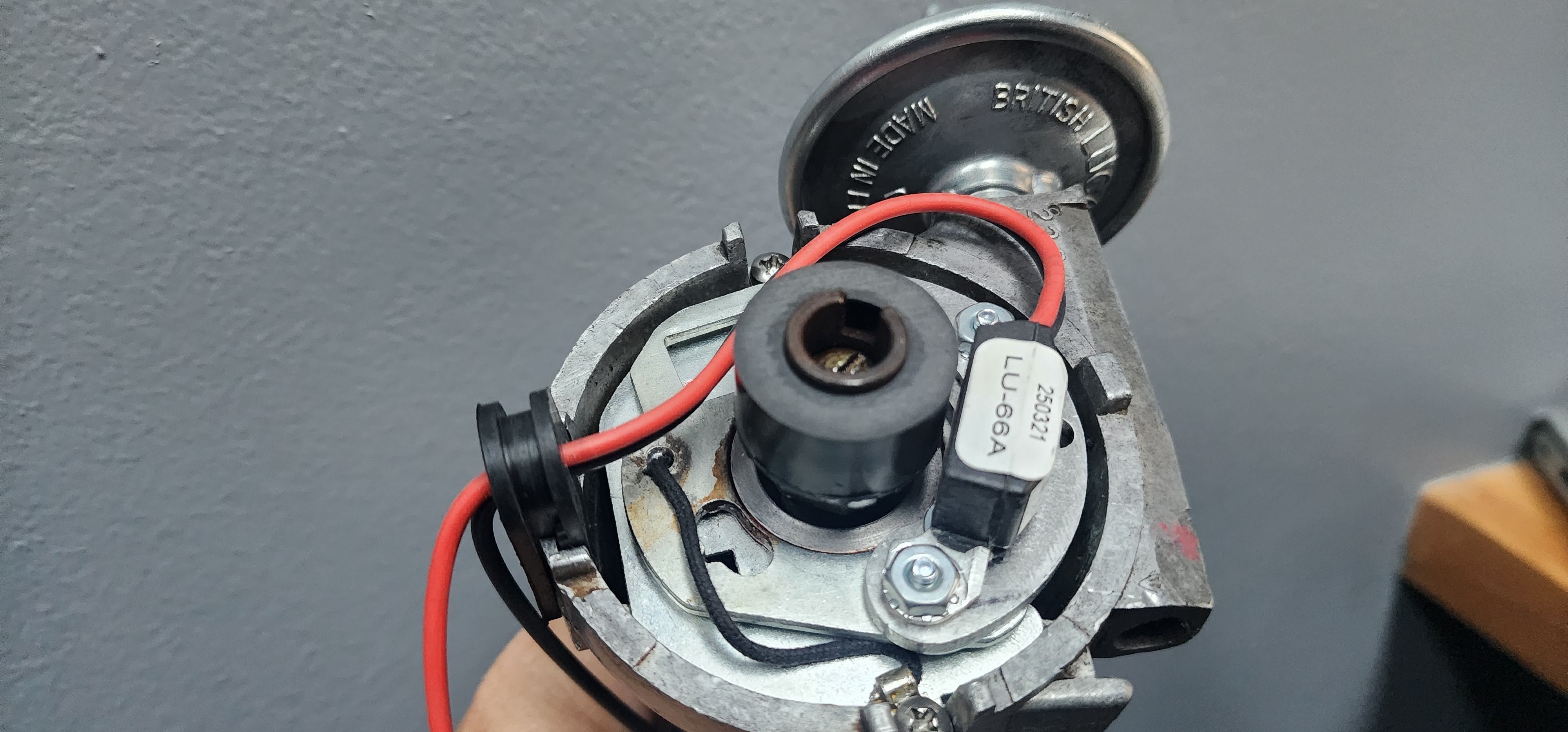 tr6 22D distributor (1).jpg