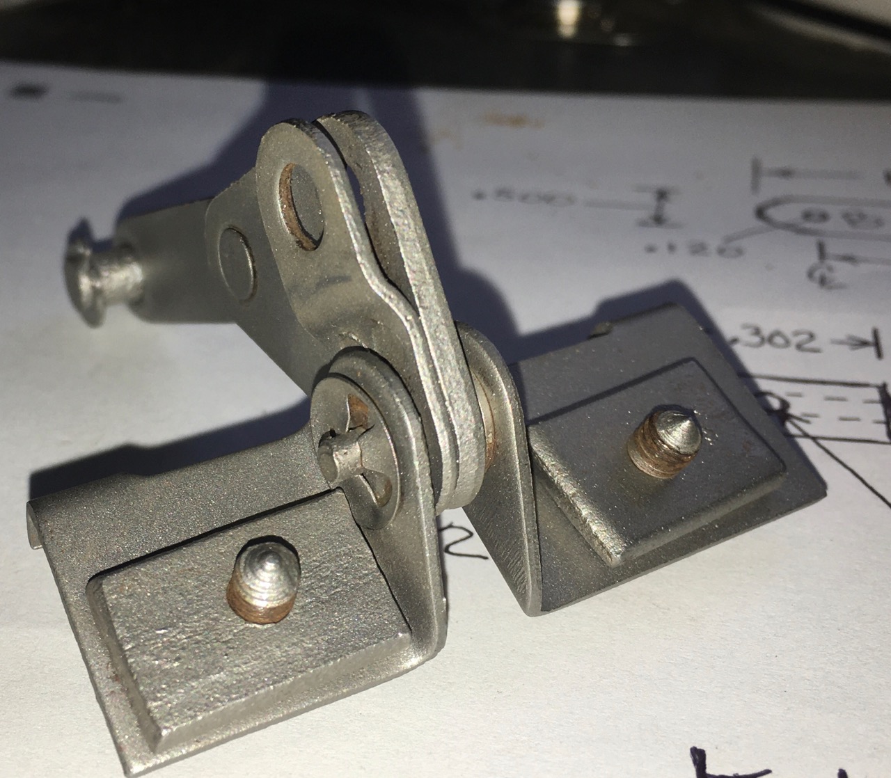 vent lid offset bracket.jpg